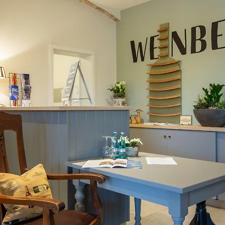 Weinbek 3*