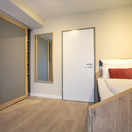 Weinbek 3*